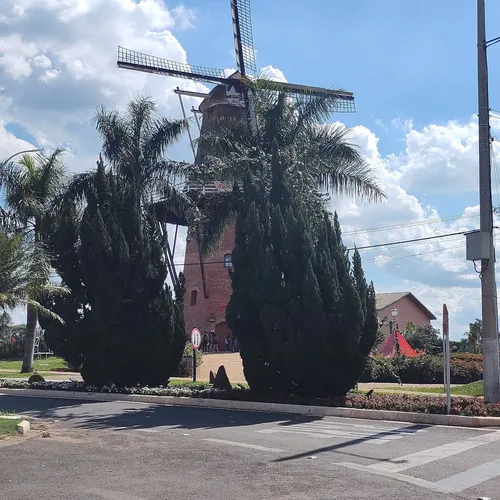 Praça dos Coqueiros, Holambra, São Paulo, Brasil