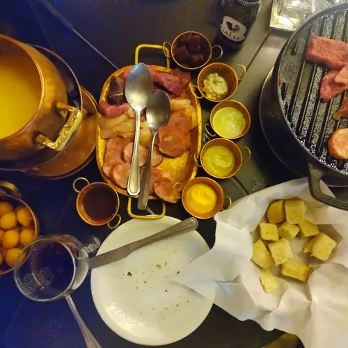 Rostie Restaurante Fondue e Pizzaria, Campos do Jordão, São Paulo, Brasil