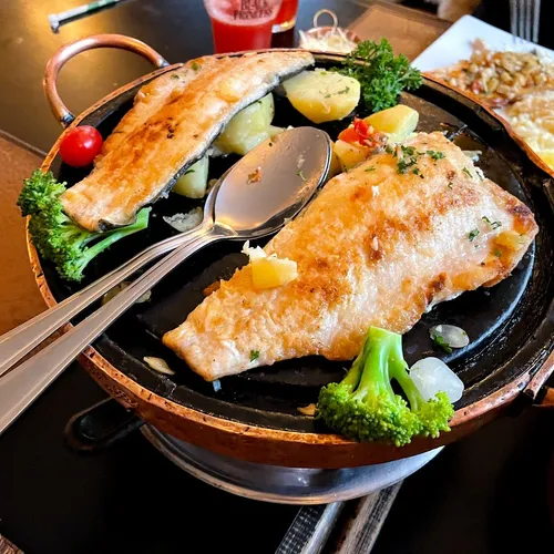 Rostie Restaurante Fondue e Pizzaria, Campos do Jordão, São Paulo, Brasil